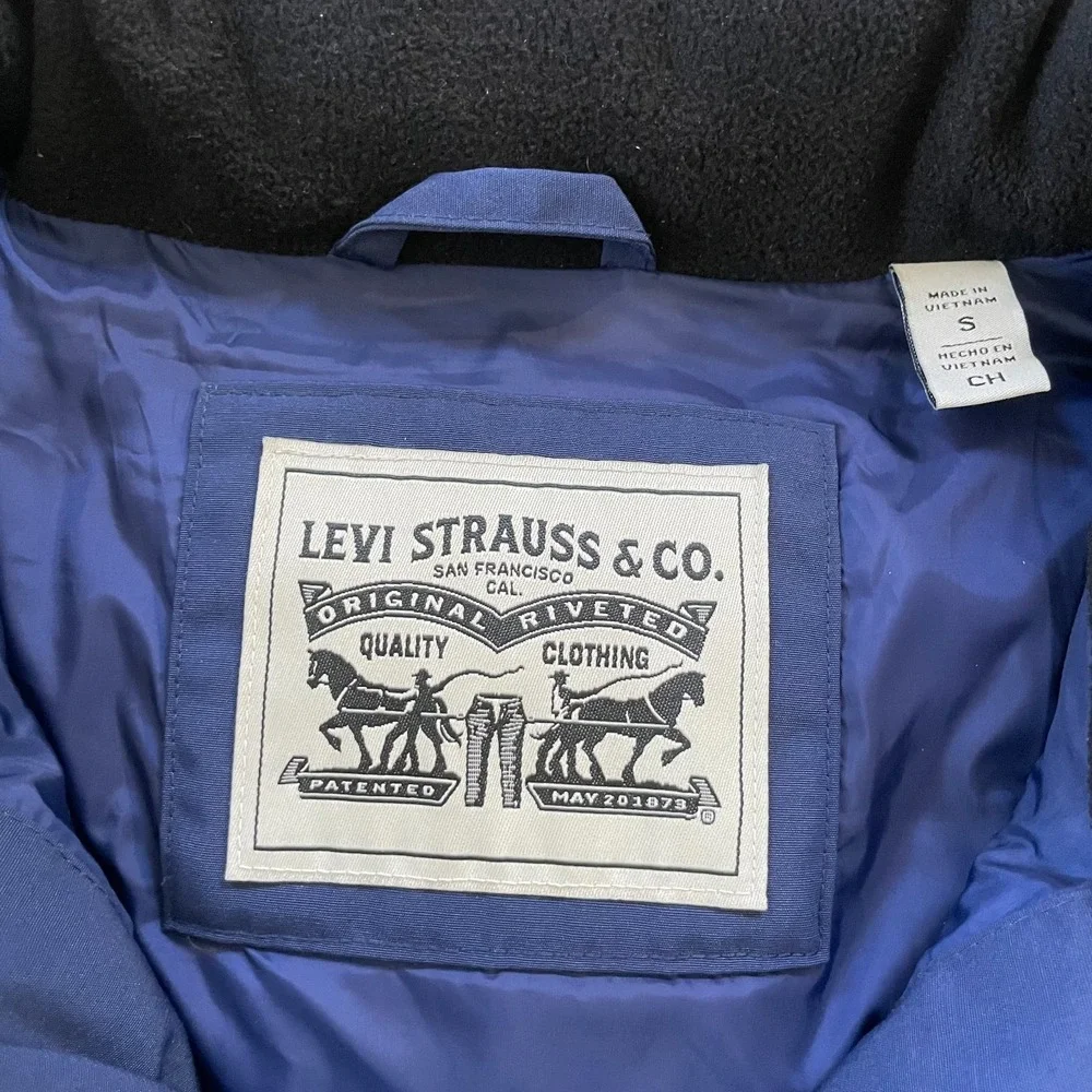 Levis levi puffer